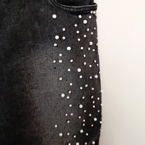 NWOT Christine Phillipe black wash denim shorts w/ faux pearl & crystals, 4 - Picture 9 of 11